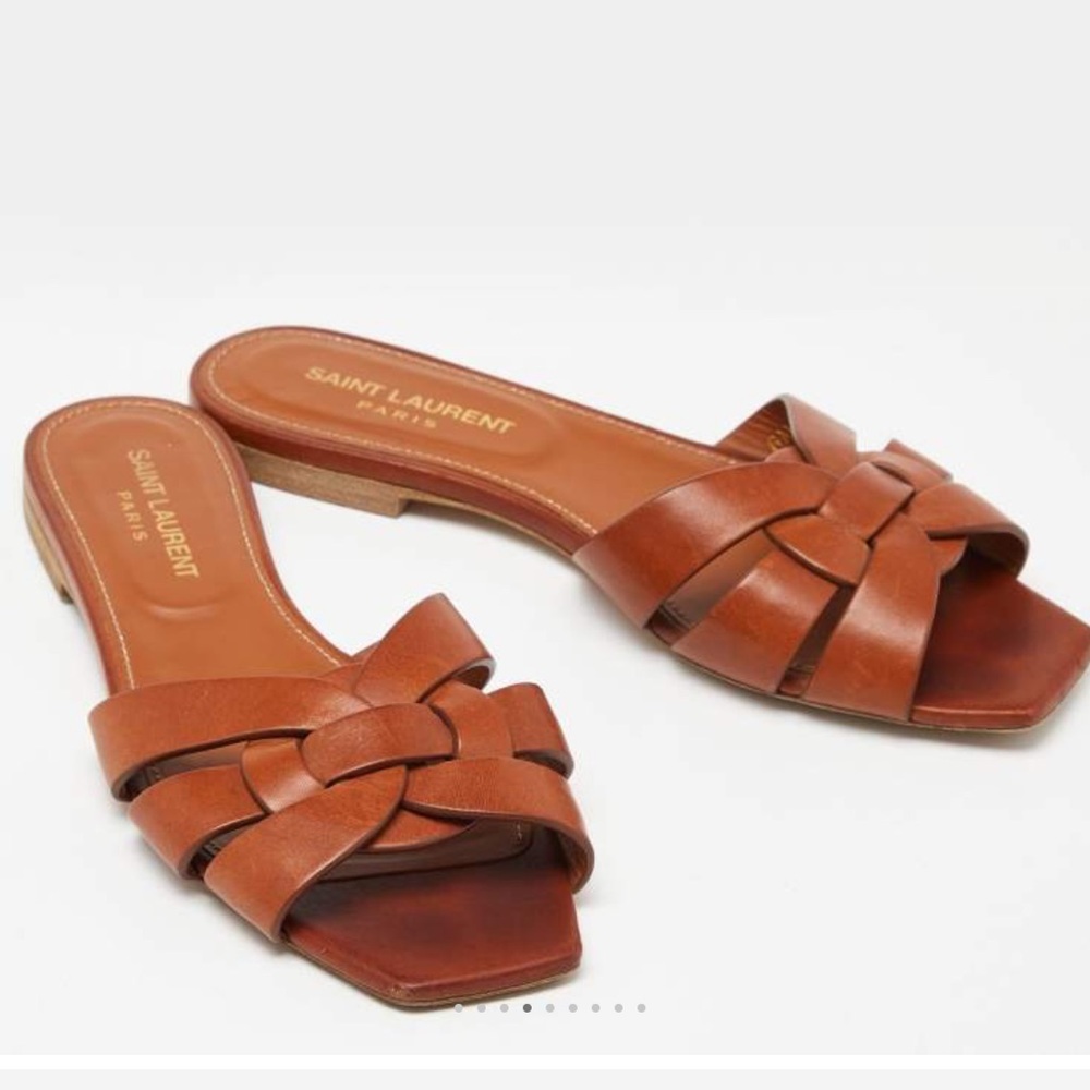 COPY - SAINT LAURENT tribute mules in smooth leather AMBER women size 37 US 7 
…
